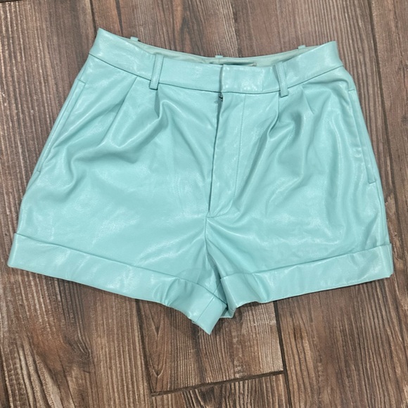 Alice + Olivia Mint Faux Leather High-Waist Mini Cuffed  Shorts - Picture 7 of 15